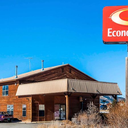 Econo Lodge Eagle Nest Exterior foto