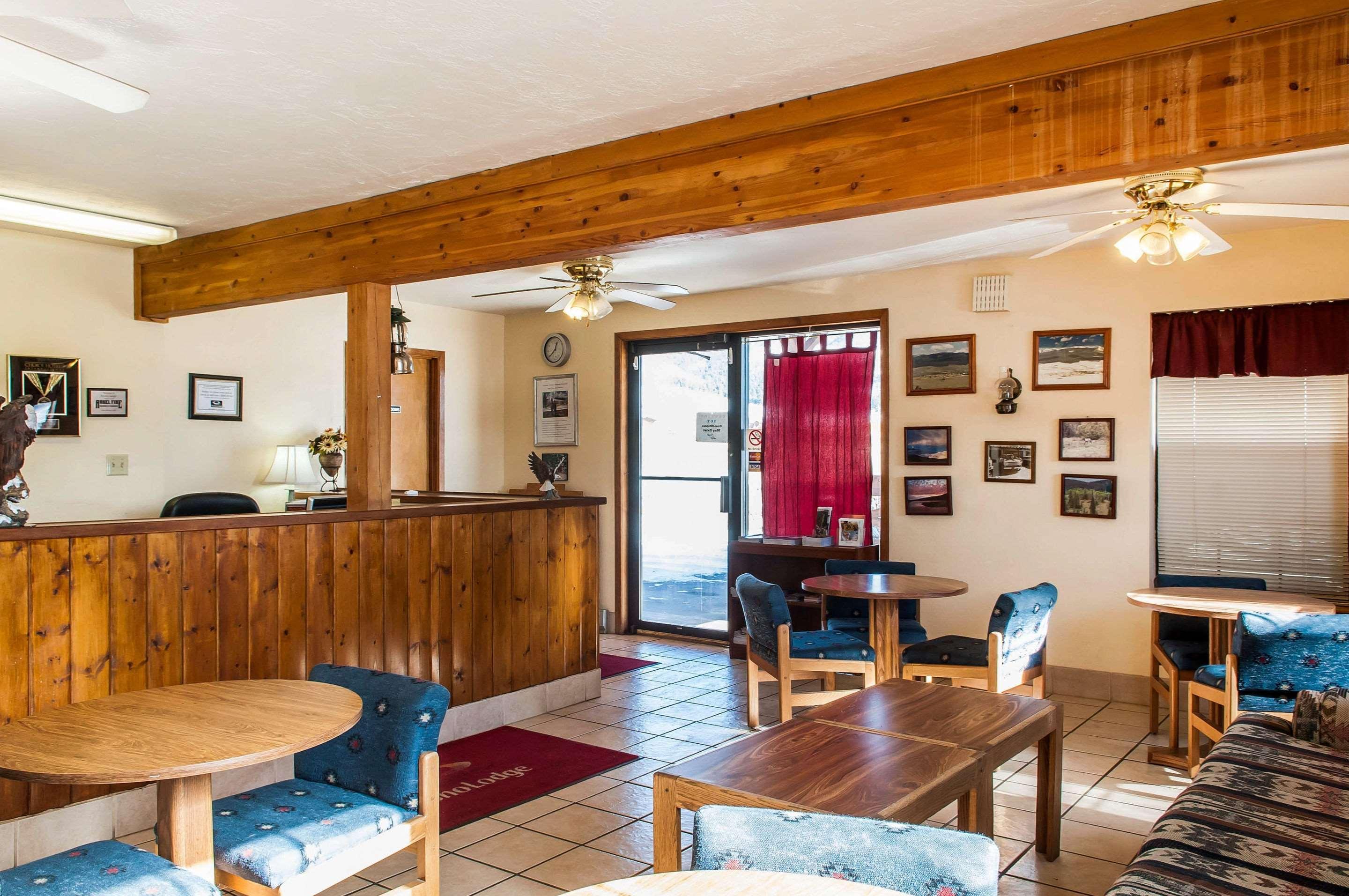 Econo Lodge Eagle Nest Exterior foto